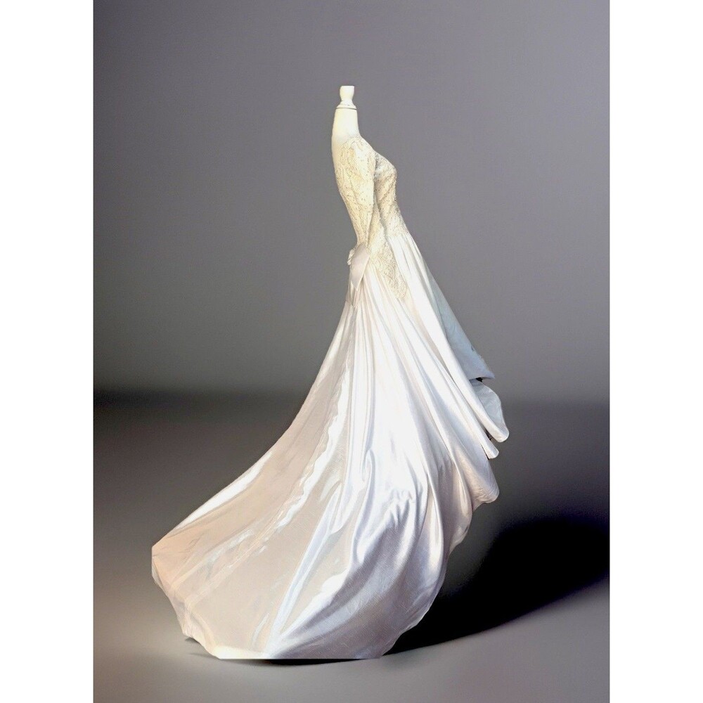 Rare NWT Vintage Wedding Dress Size 10 Beaded Lace Gown Cathedral Train 80s